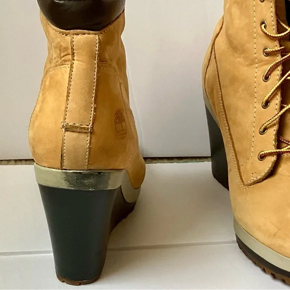 Timberland wedge heel ankle boots. Size 11 - Picture 4 of 5